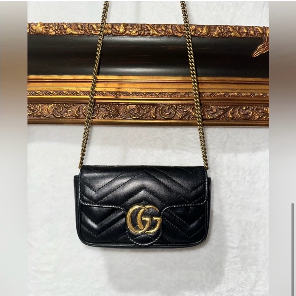 GUCCI Black Quilted Leather Chain Bag
